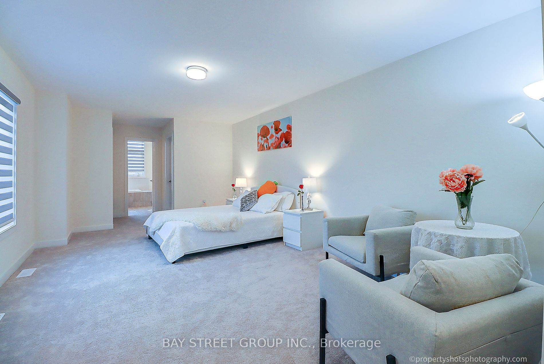 206 Webb St