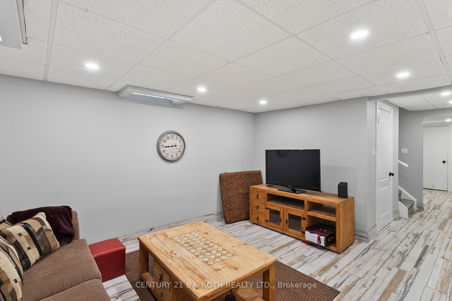 673 Chaleur Pl