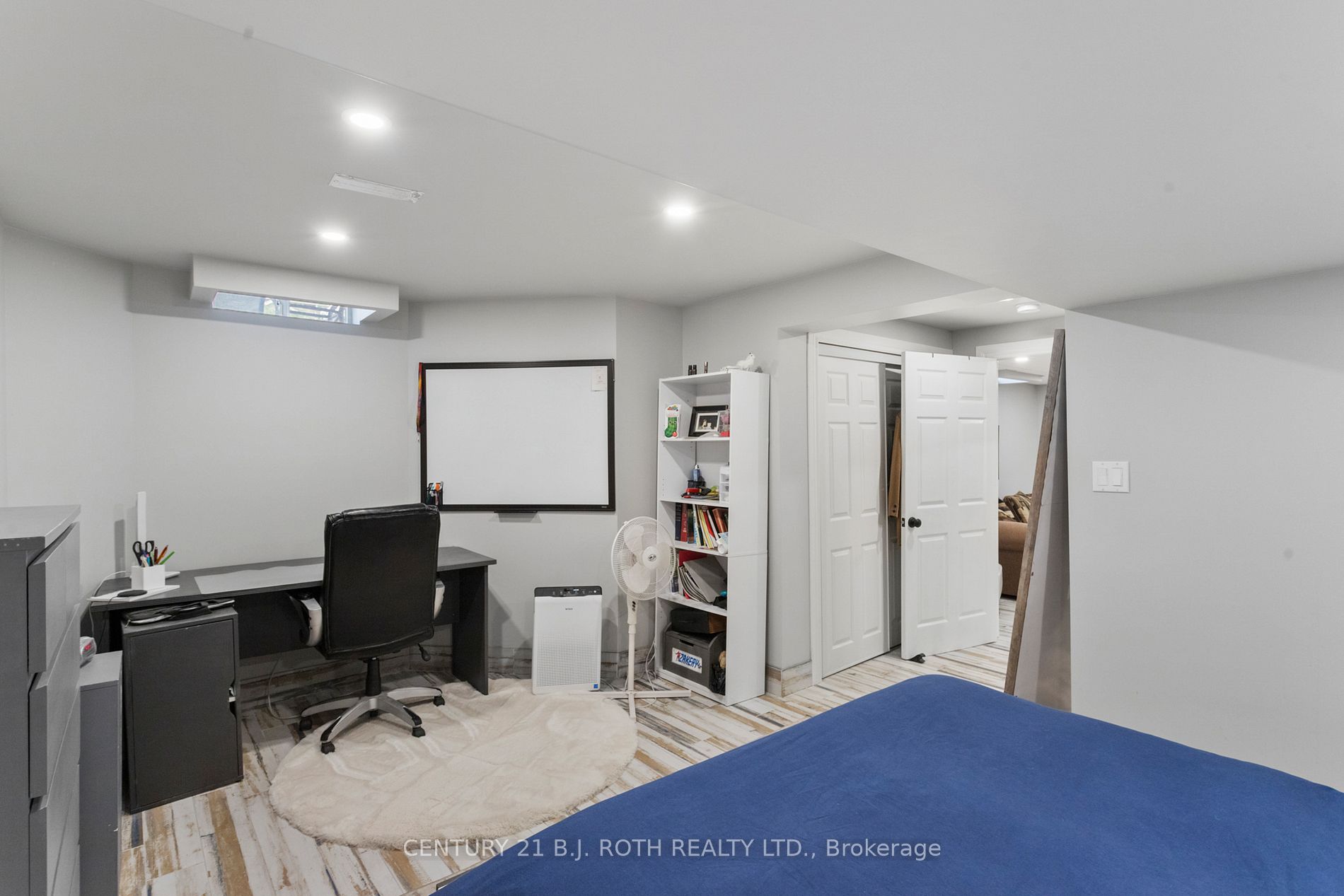 673 Chaleur Pl