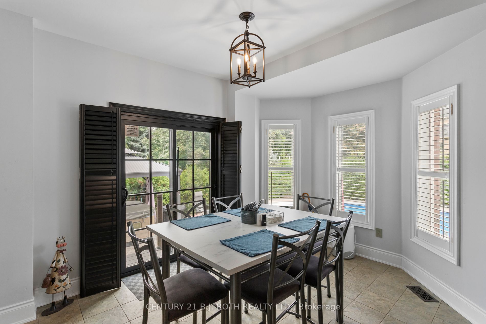 673 Chaleur Pl