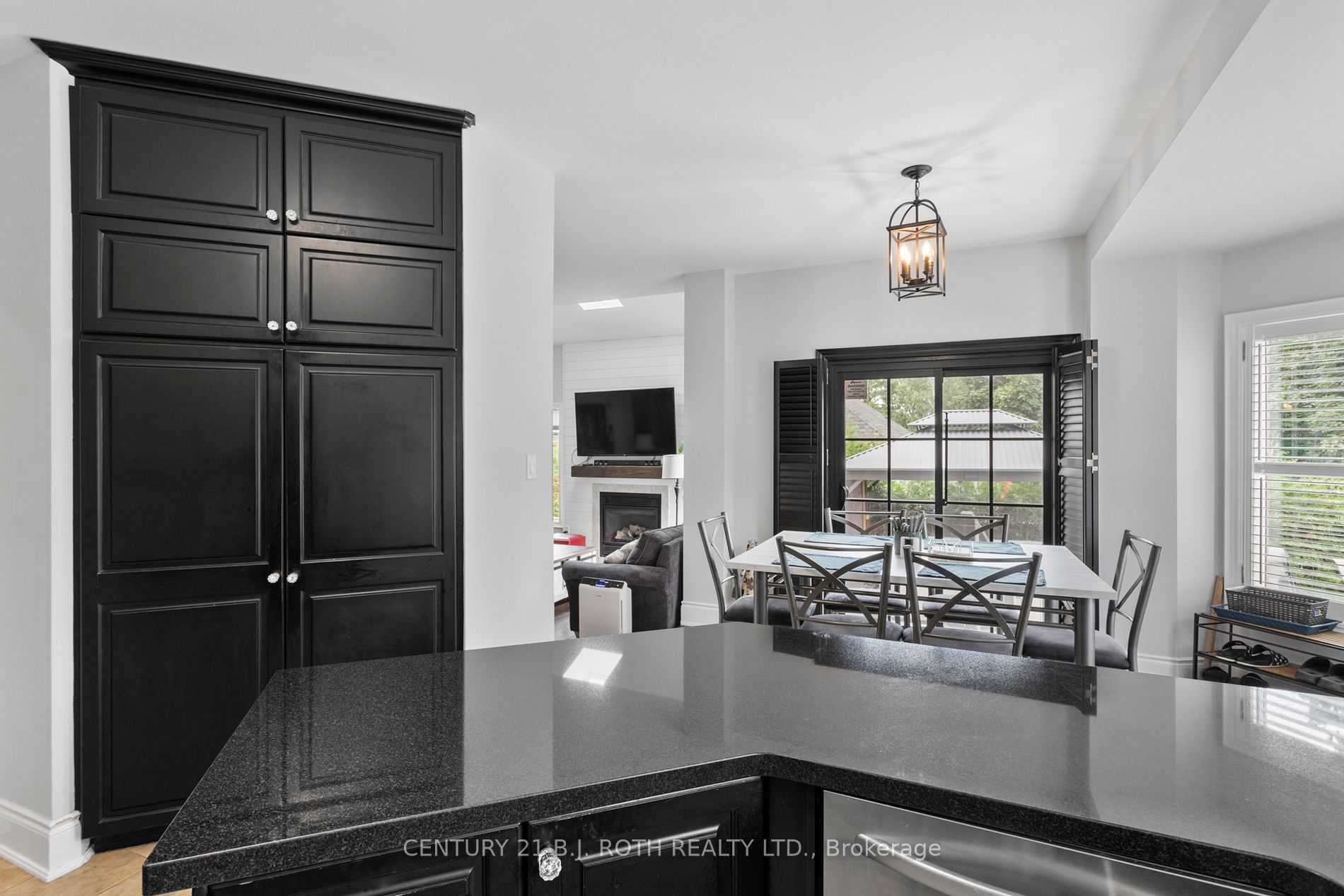 673 Chaleur Pl