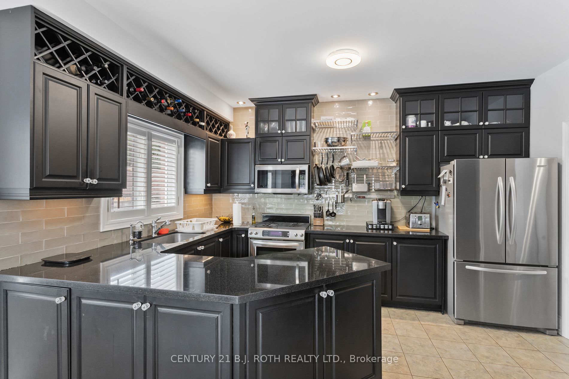 673 Chaleur Pl