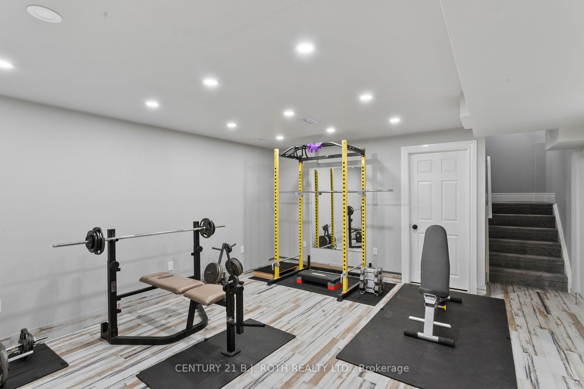 673 Chaleur Pl