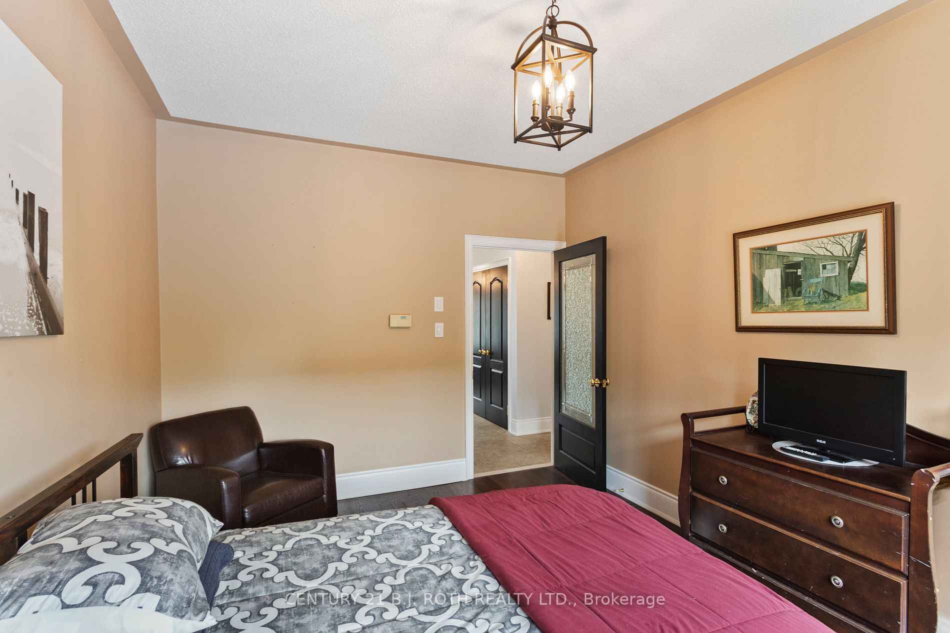 673 Chaleur Pl