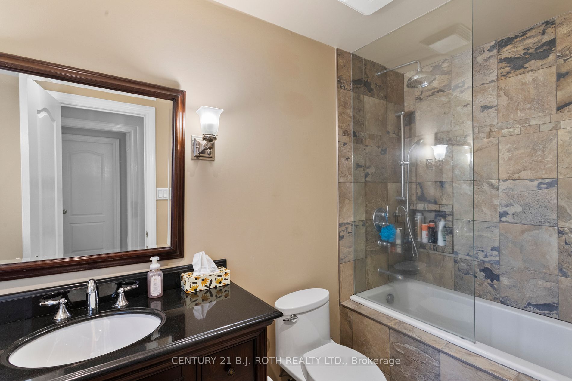 673 Chaleur Pl