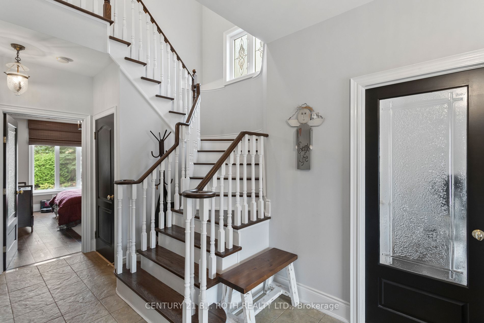 673 Chaleur Pl