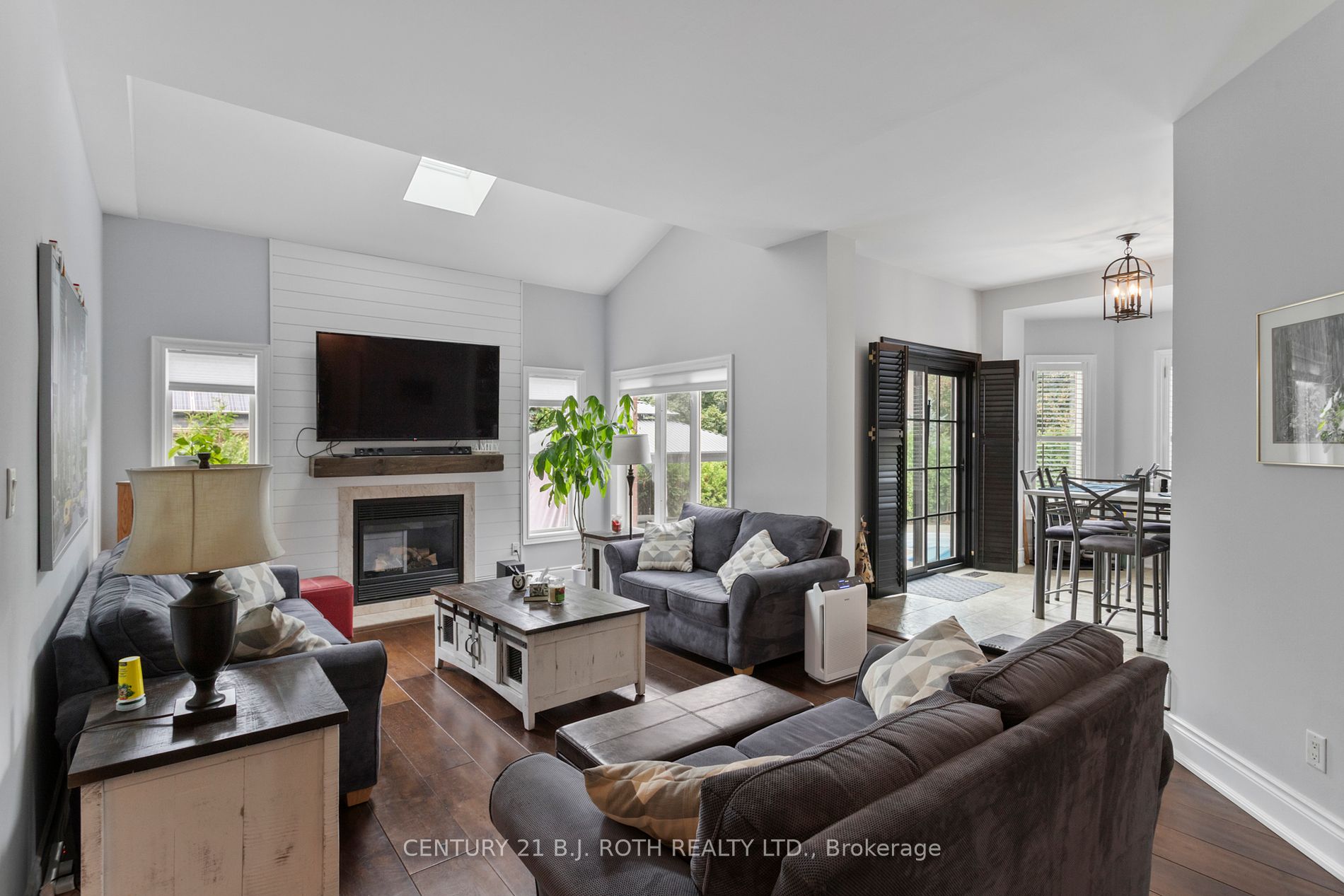 673 Chaleur Pl