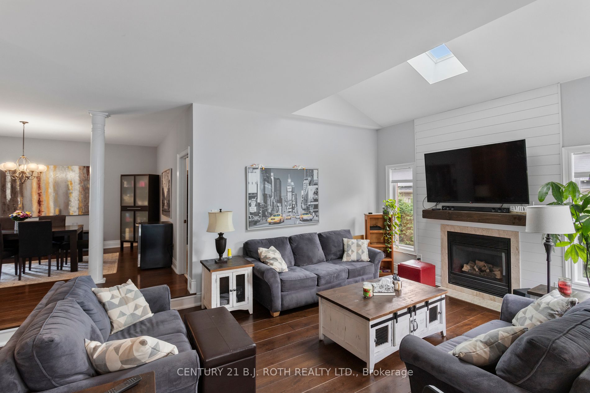 673 Chaleur Pl
