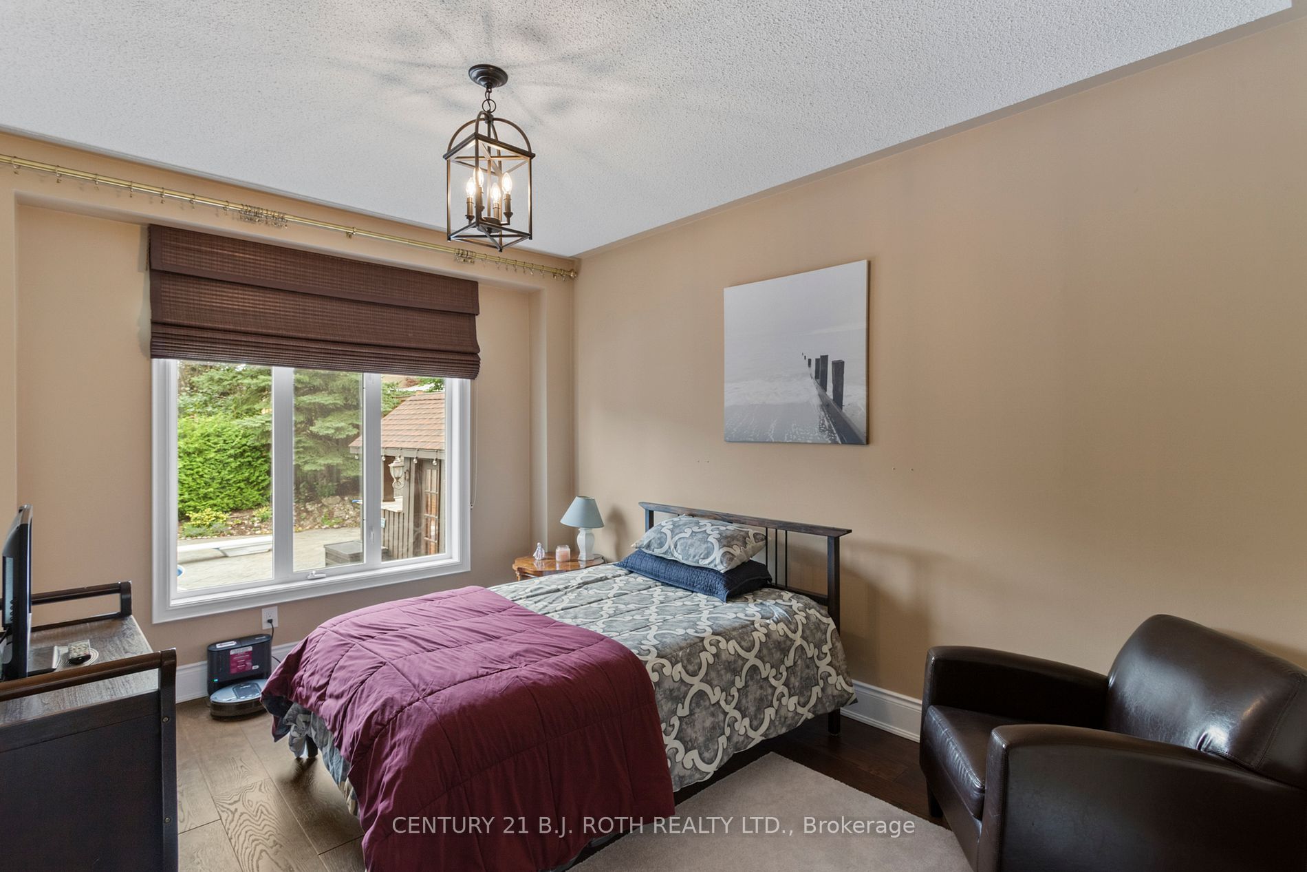 673 Chaleur Pl