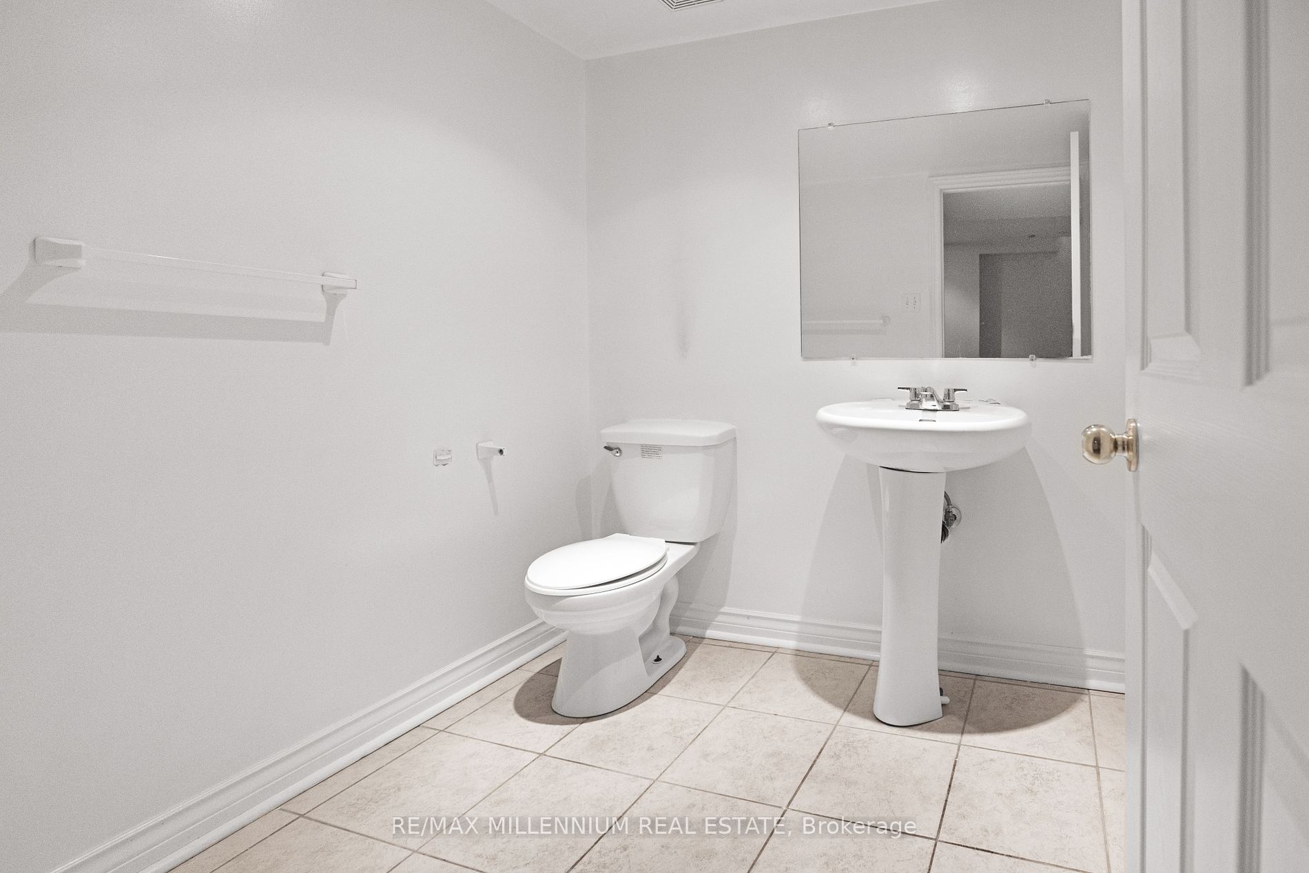 21 Casabel Dr