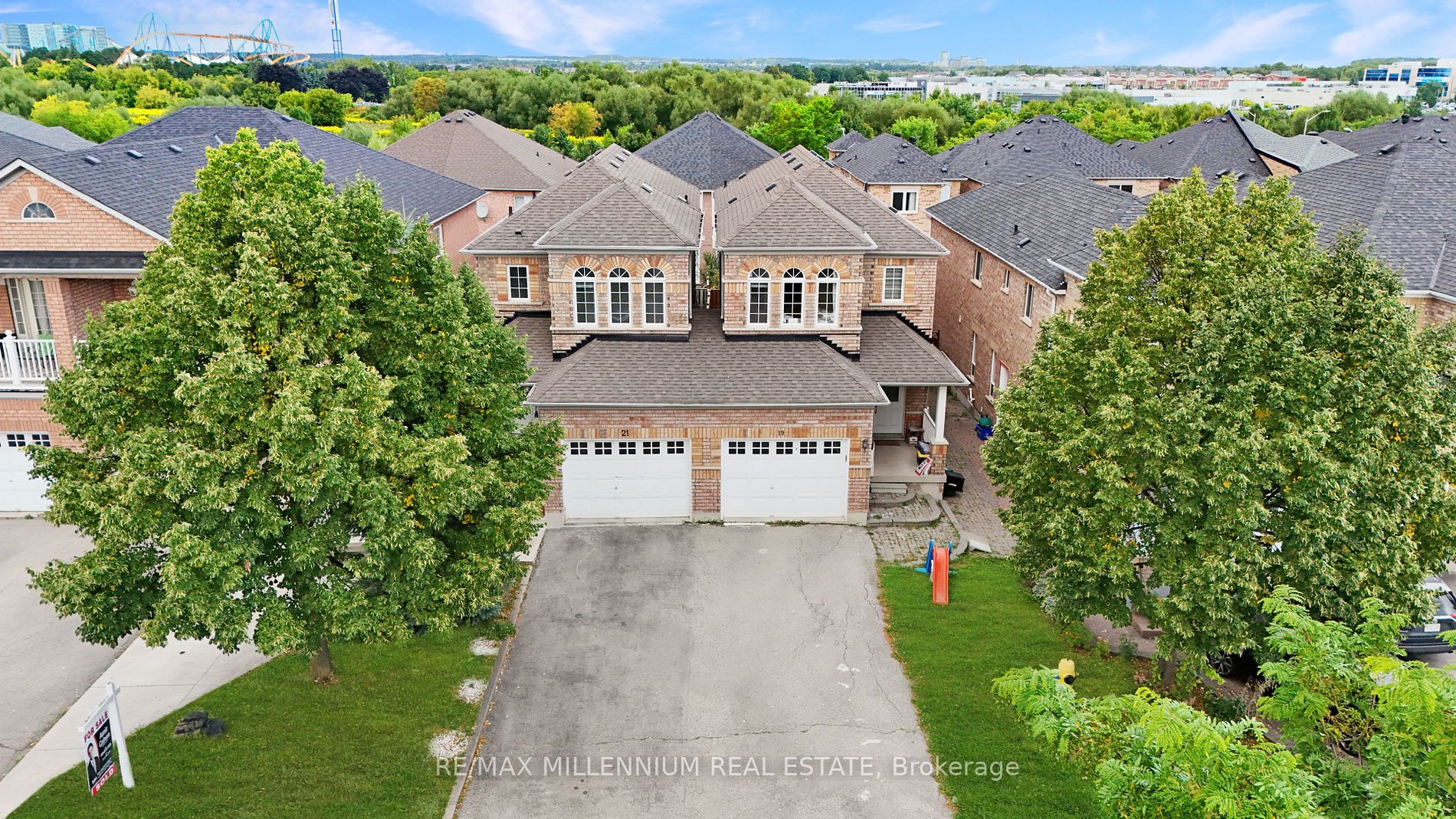 21 Casabel Dr