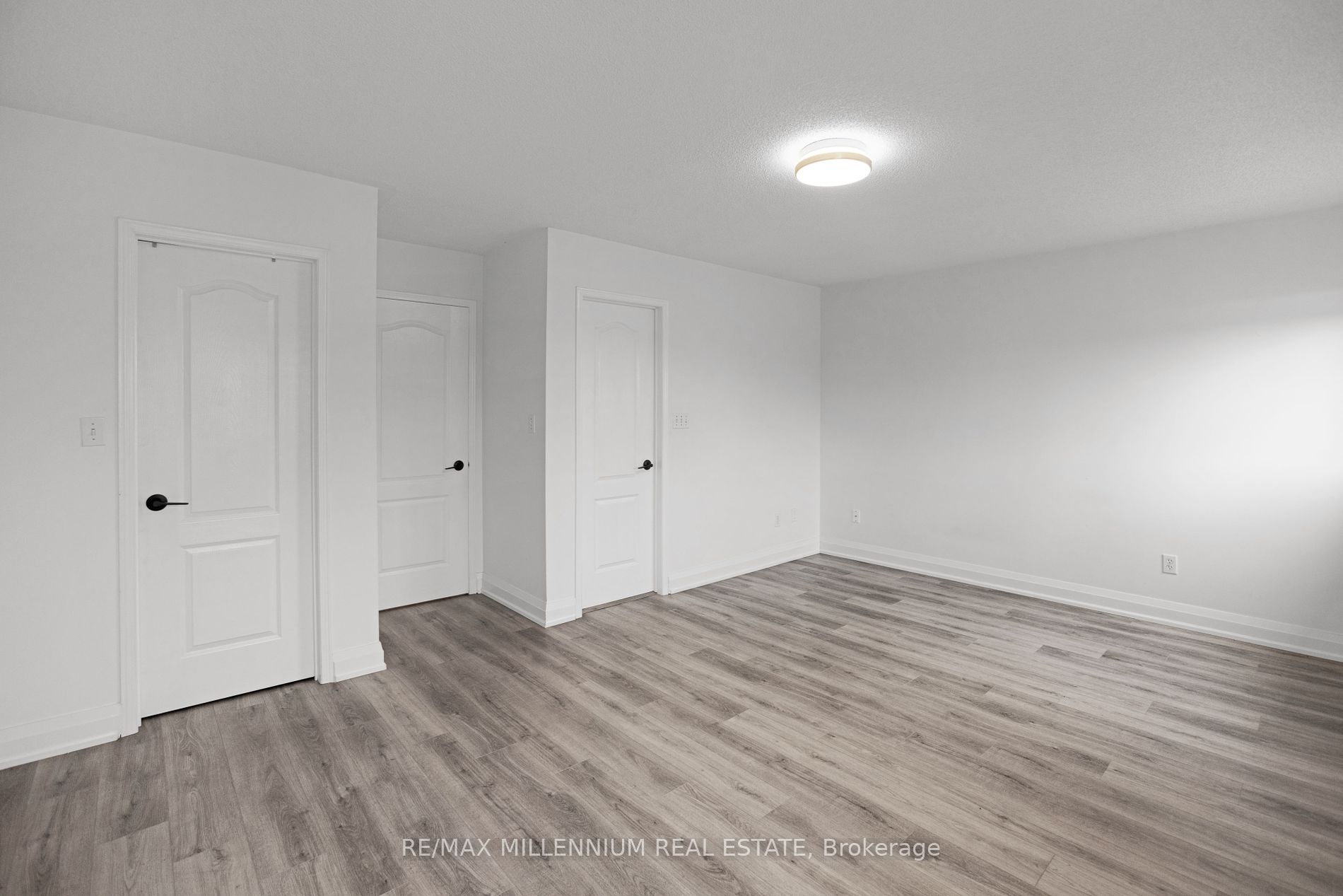 21 Casabel Dr