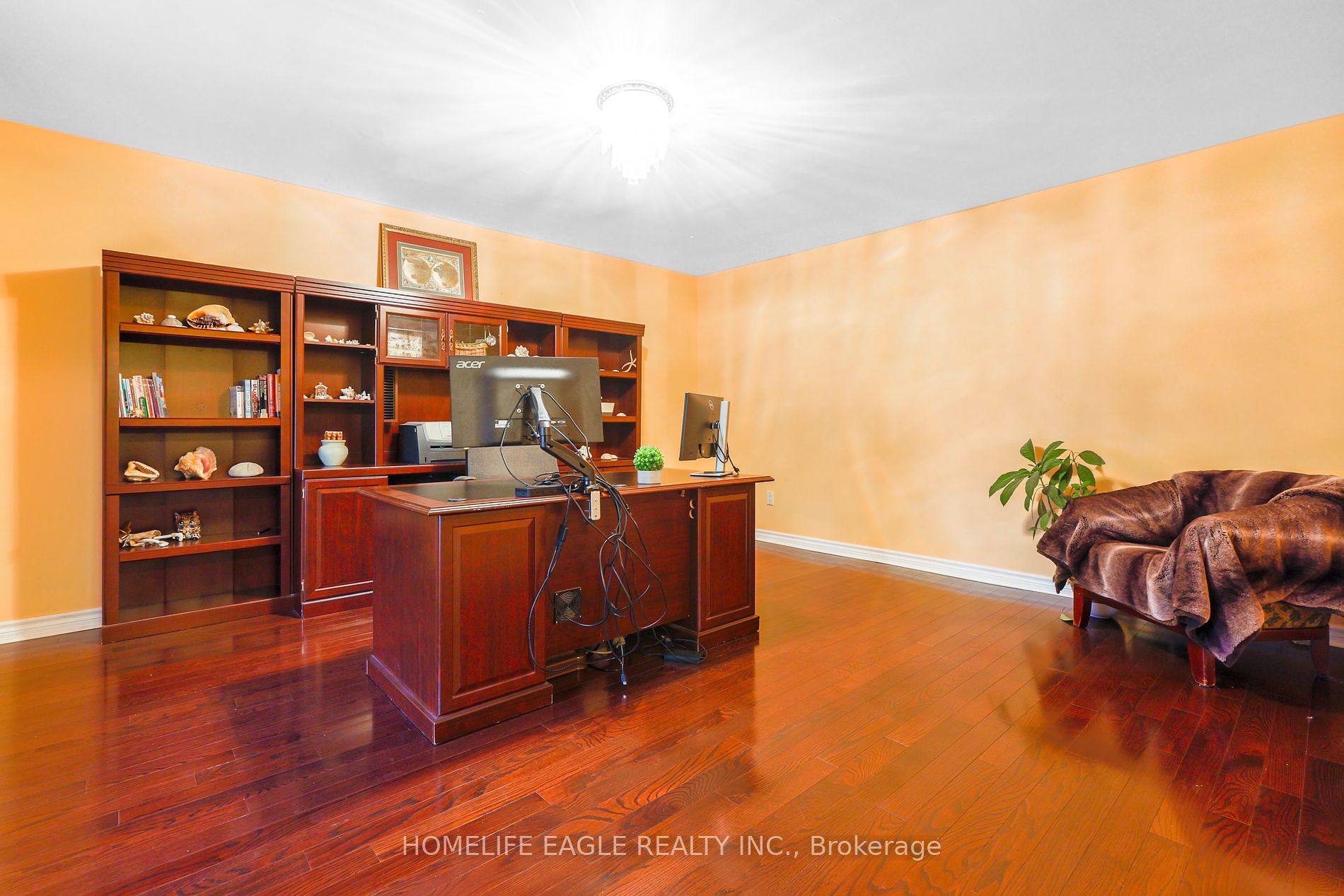440 Warren Rd