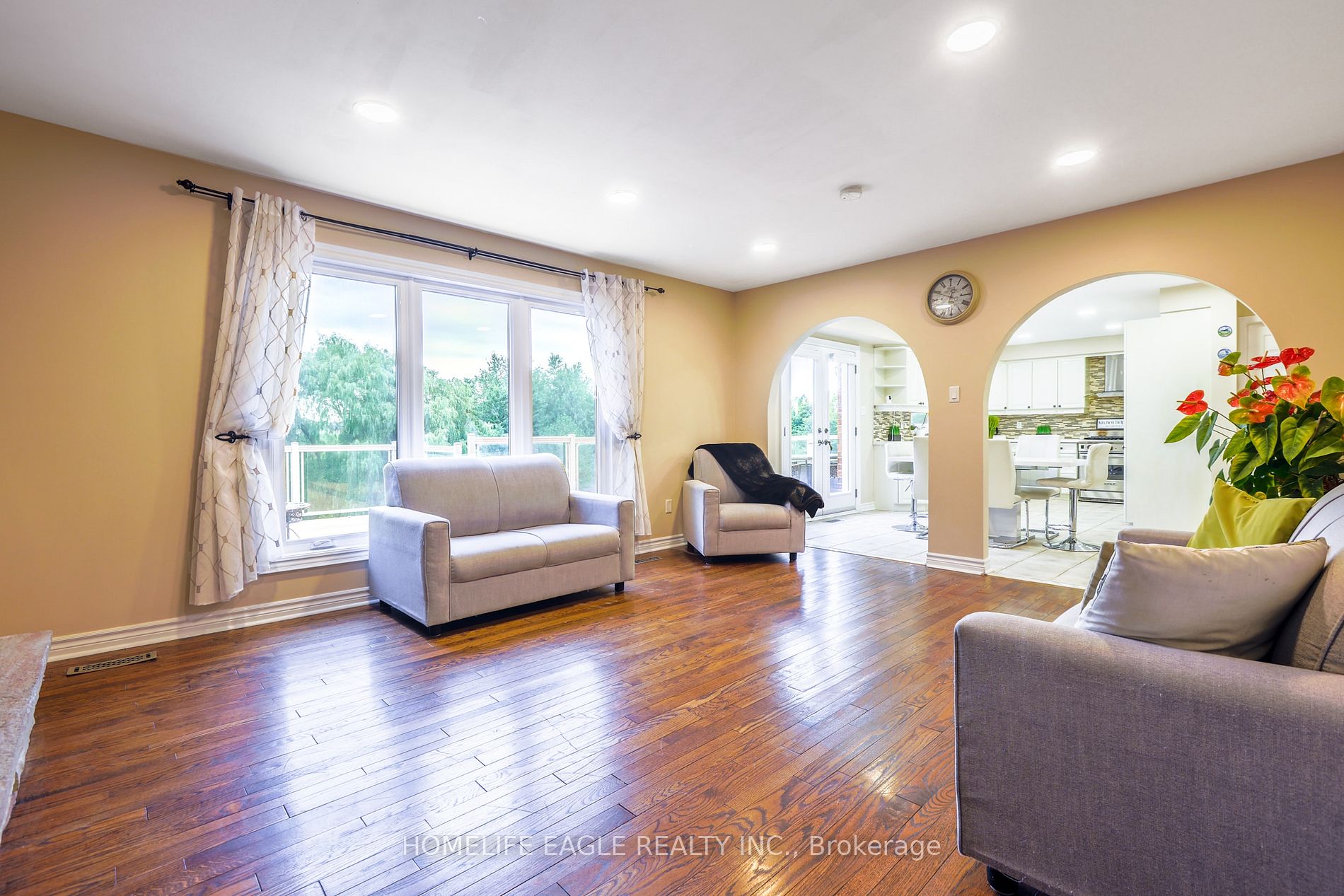 440 Warren Rd