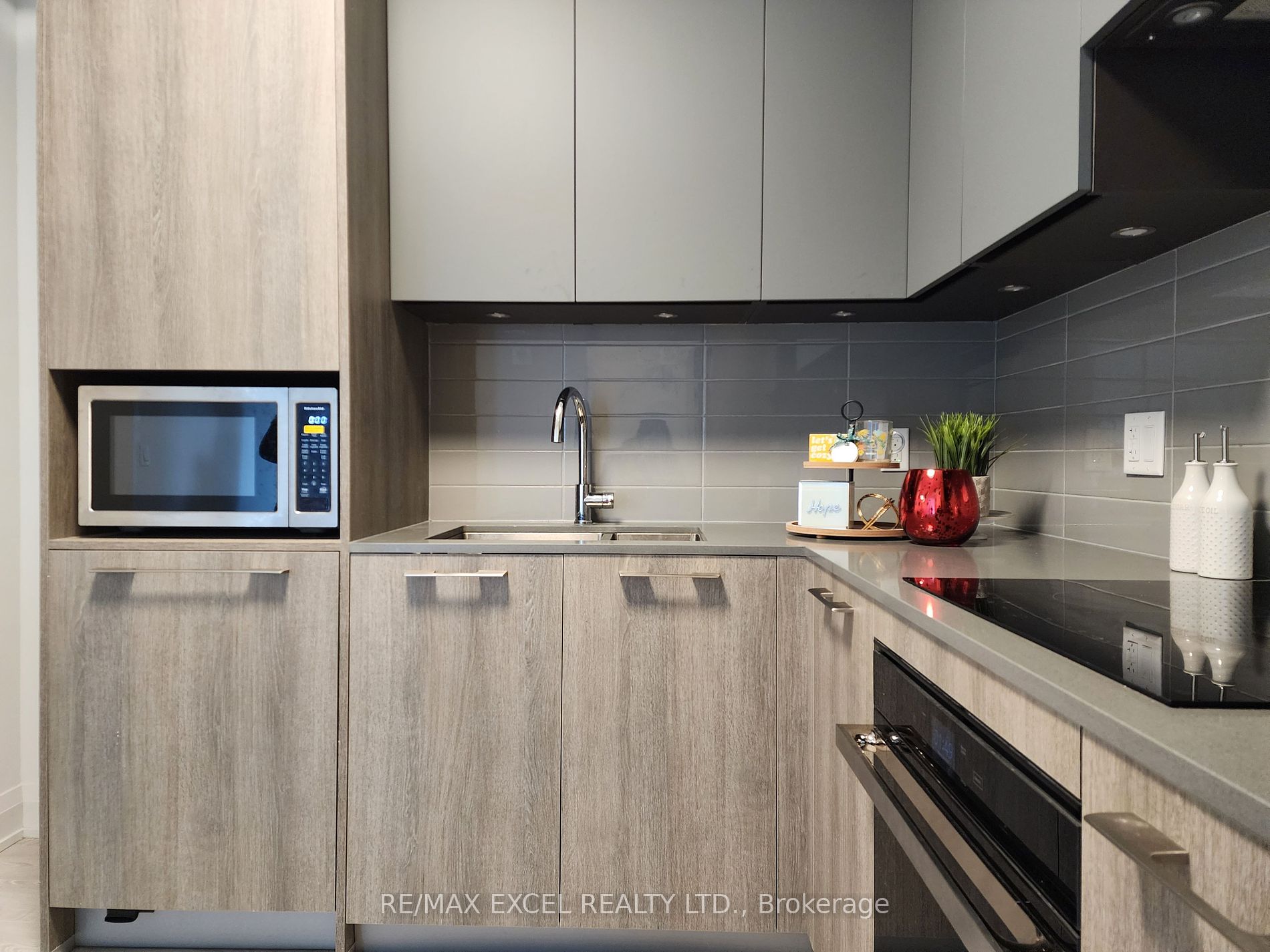 18 Water Walk Dr, #3709