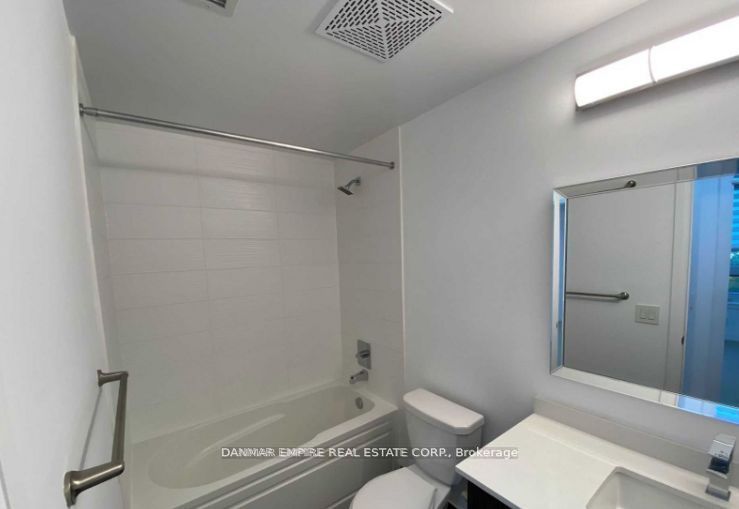 7900 Bathurst St, #814