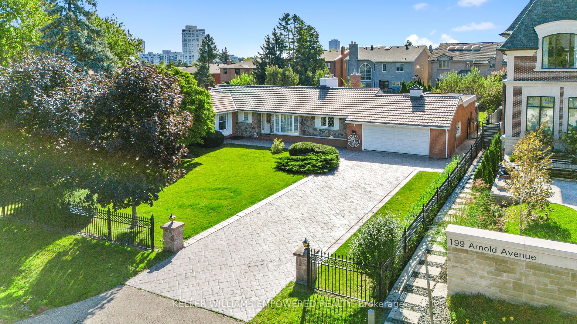 195 Arnold Ave
