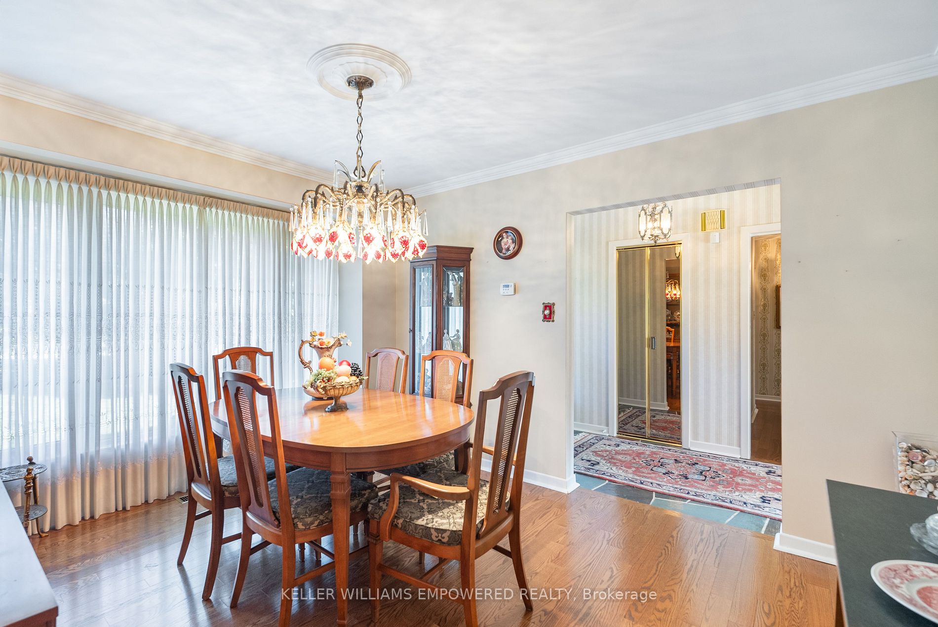 195 Arnold Ave