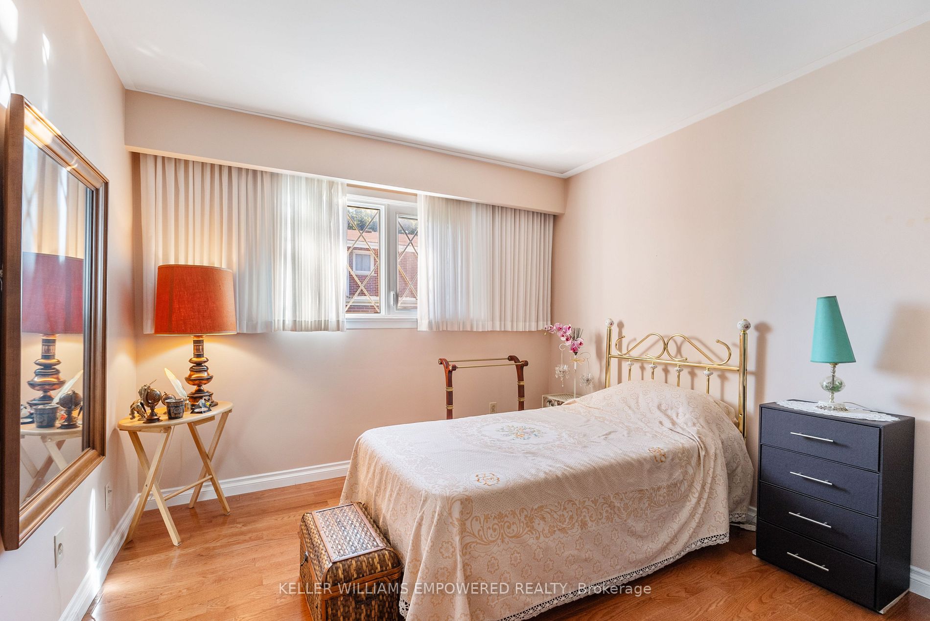 195 Arnold Ave