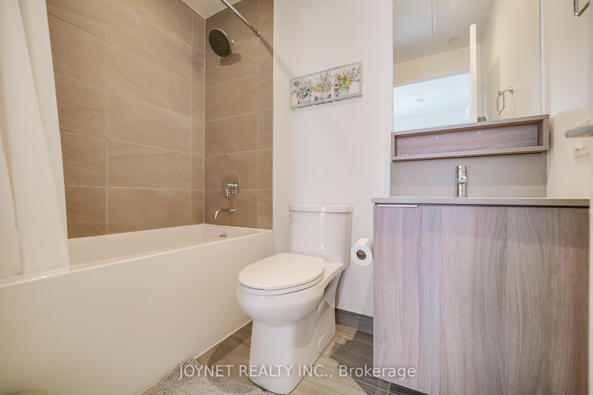 950 Portage Pkwy, #3905