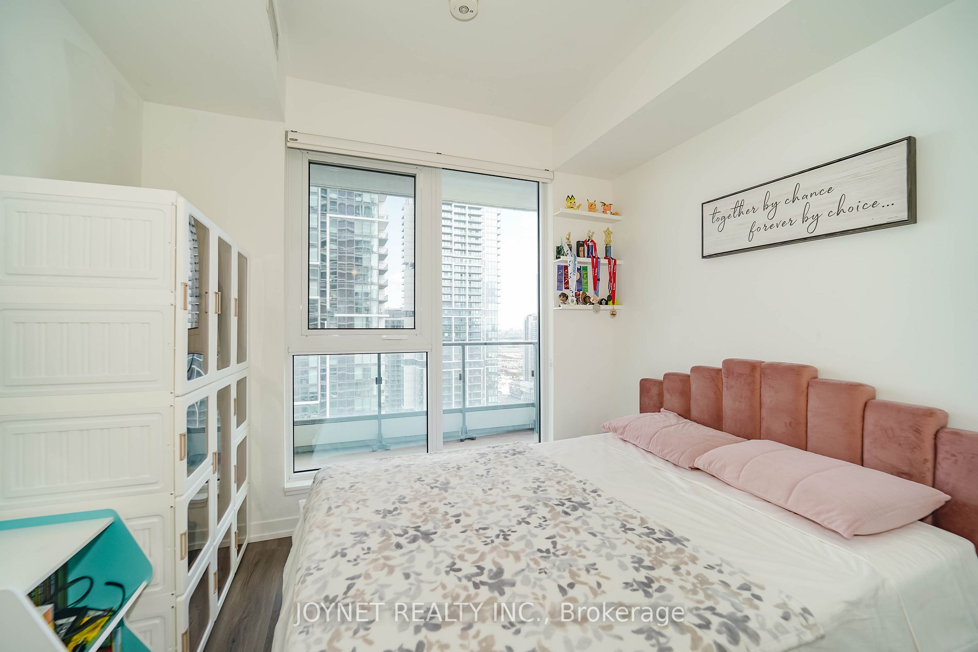950 Portage Pkwy, #3905