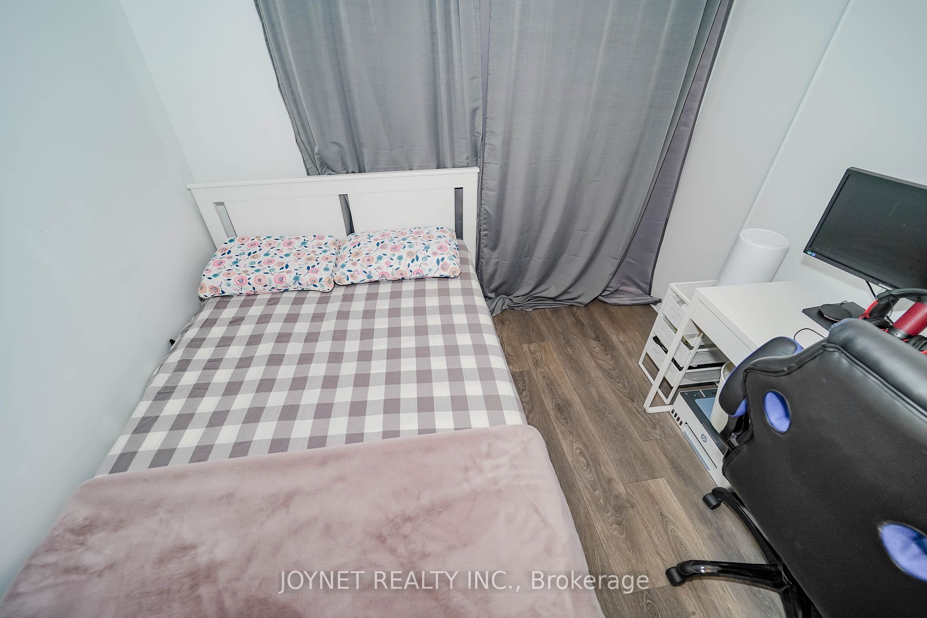 950 Portage Pkwy, #3905