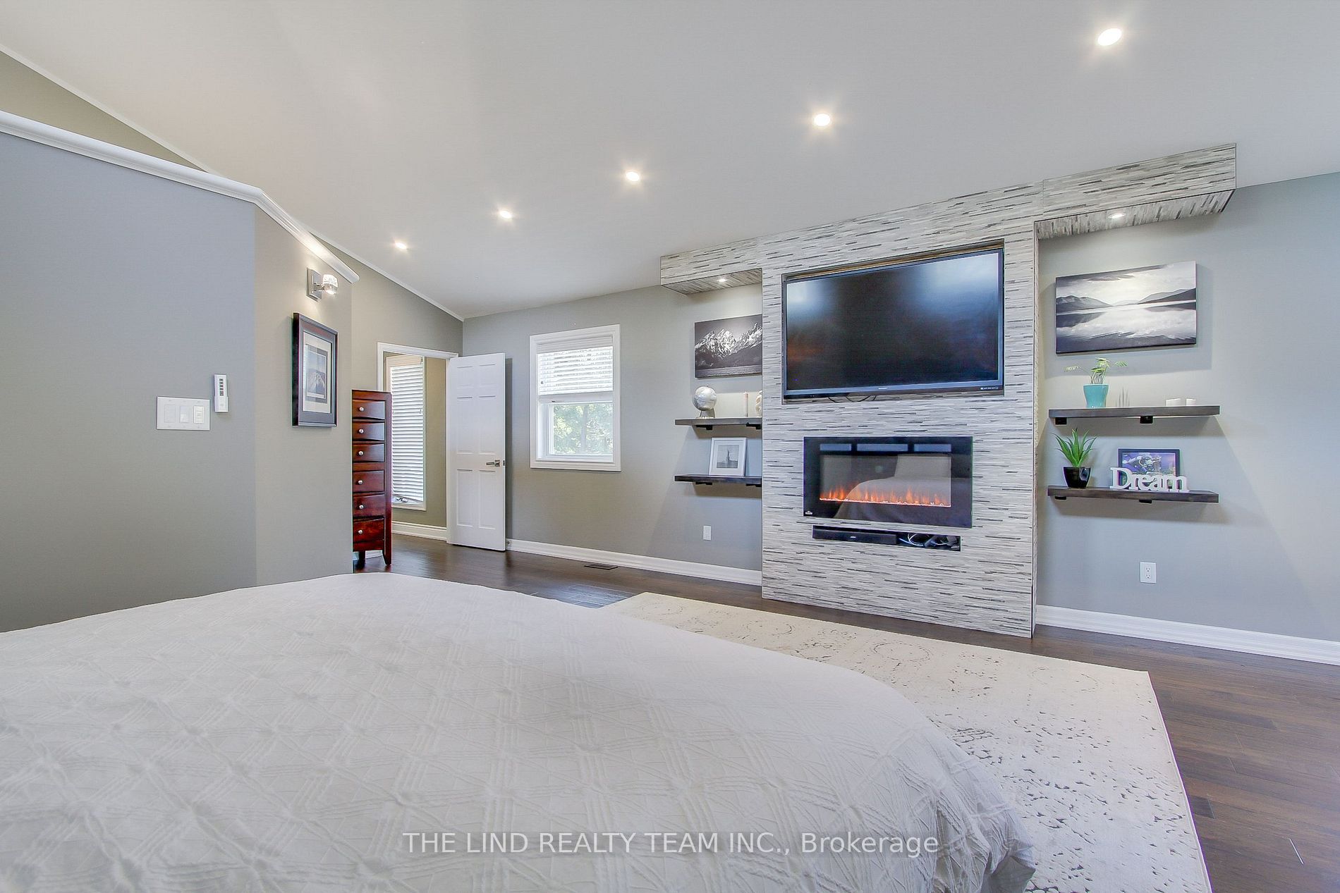 3934 Richview Rd
