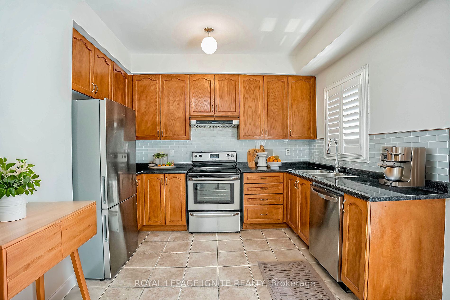 108 Ozner Cres