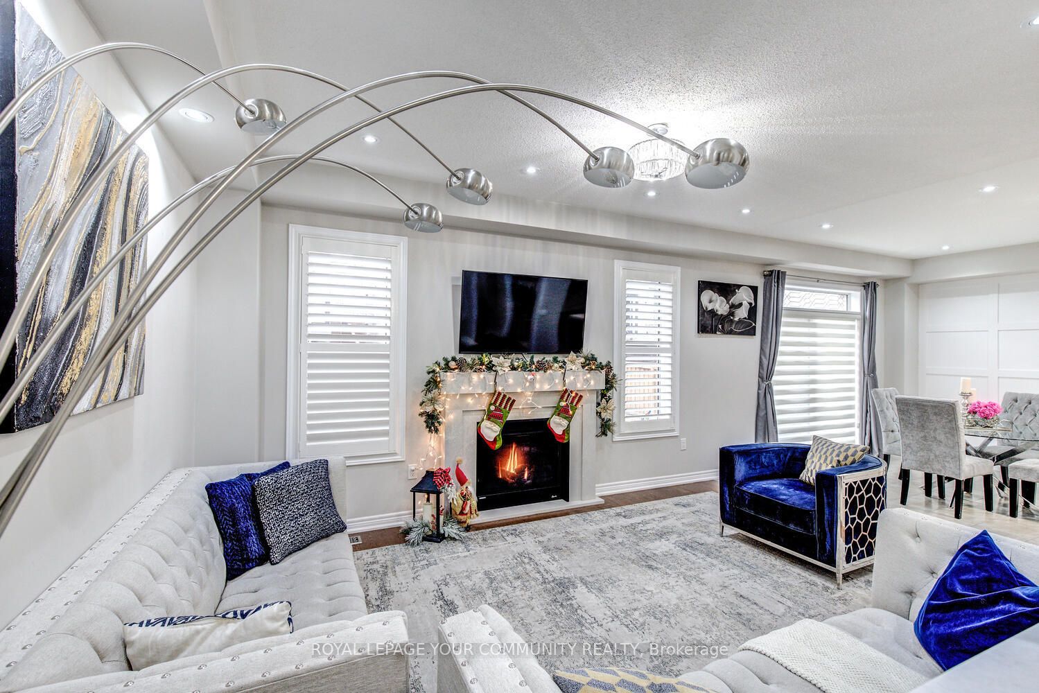 14 Beaconsfield Dr