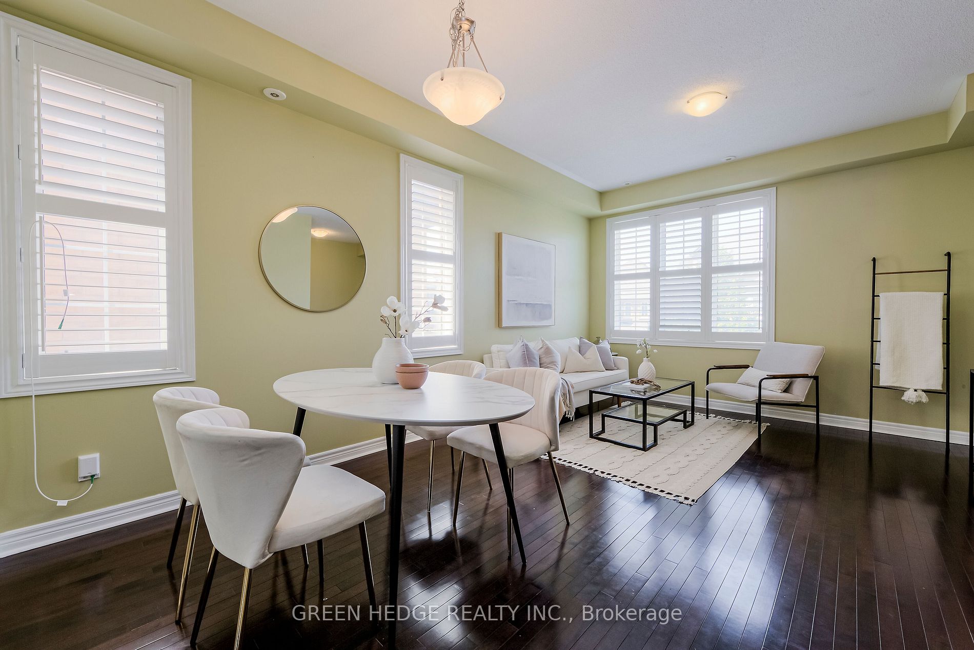 17 Ivy Stone Crt