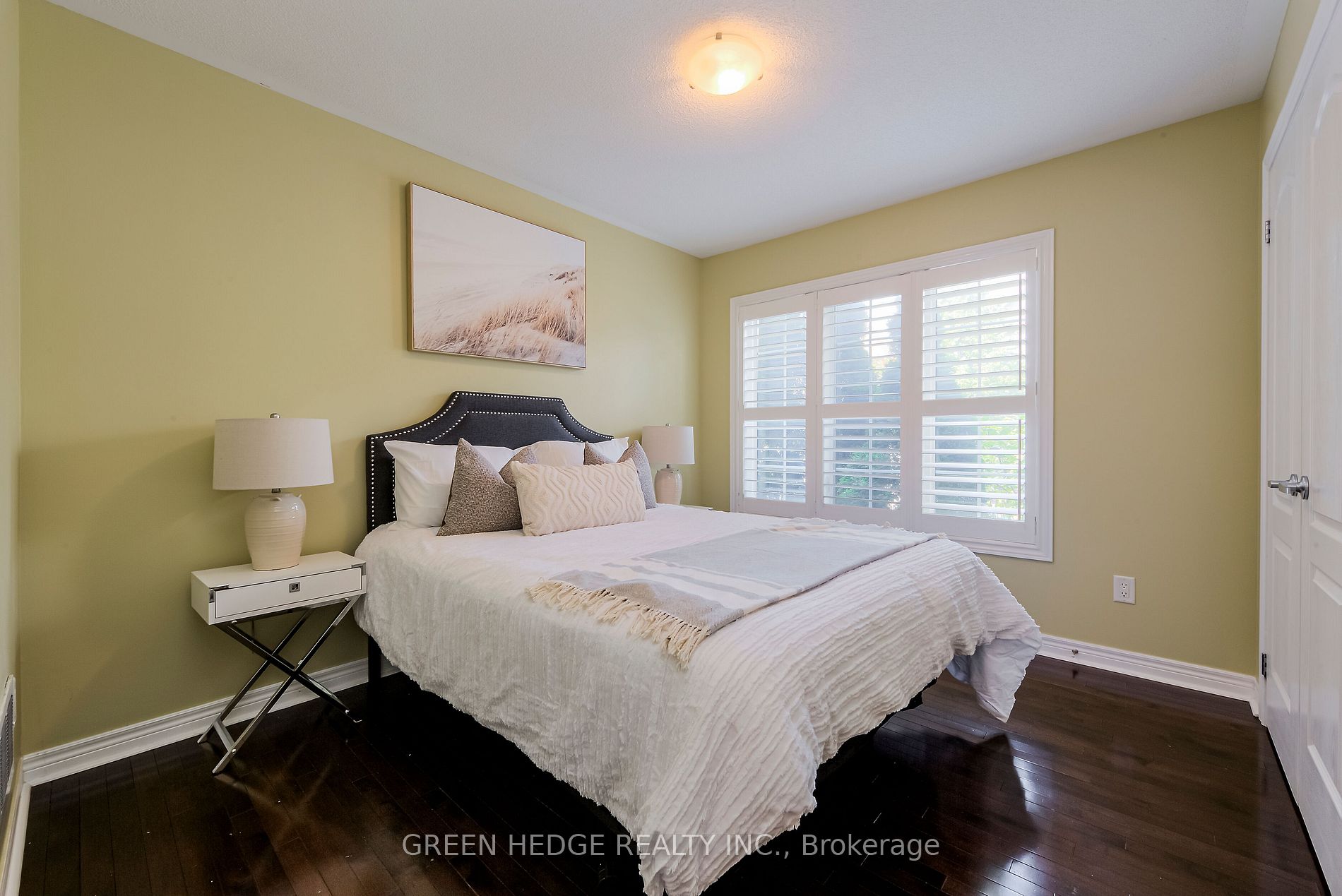 17 Ivy Stone Crt