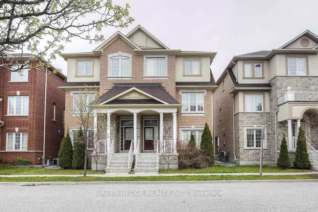 17 Ivy Stone Crt