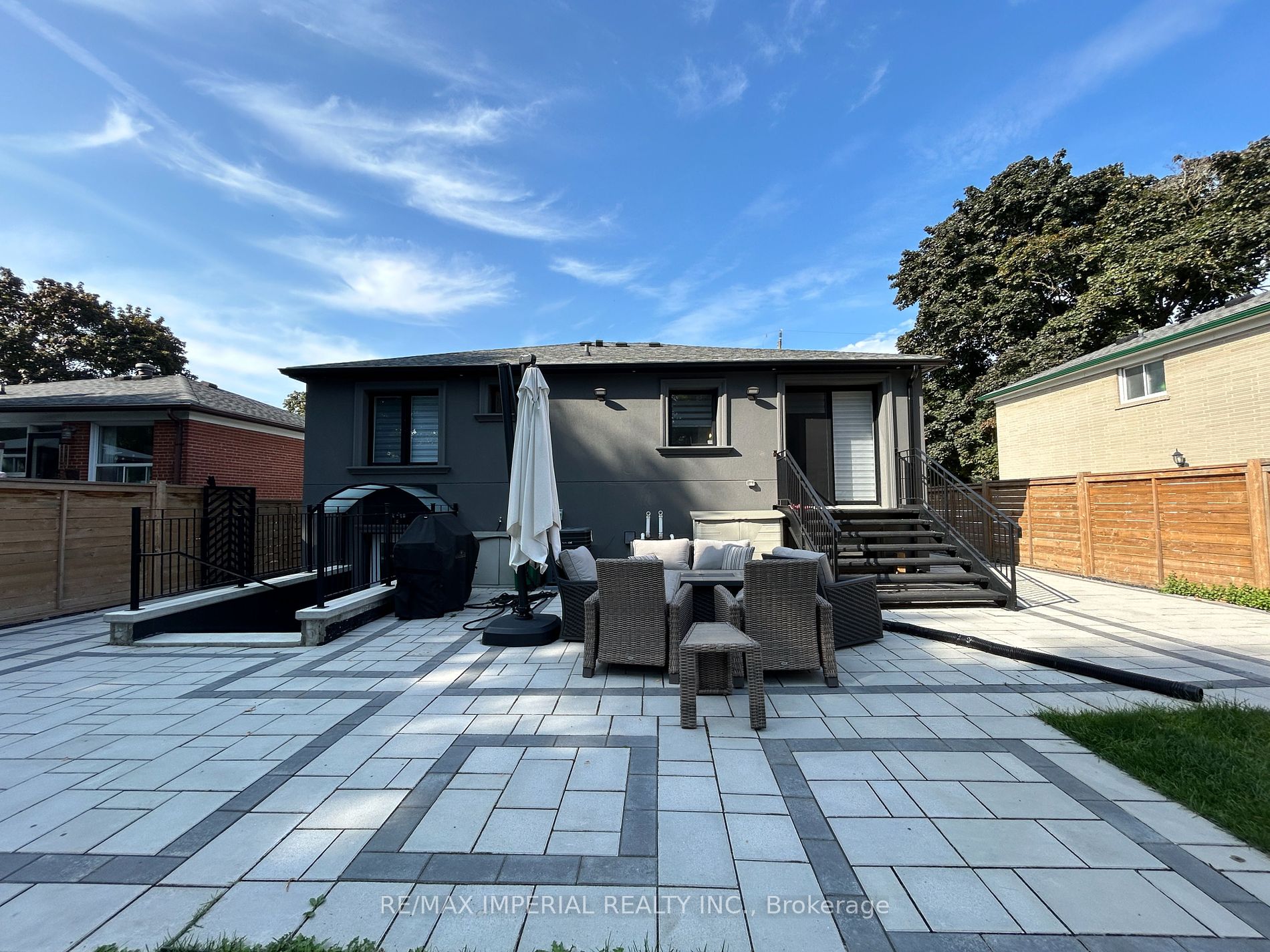 111 Evahill Cres