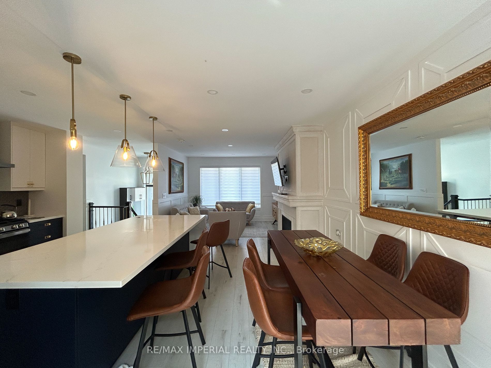 111 Evahill Cres