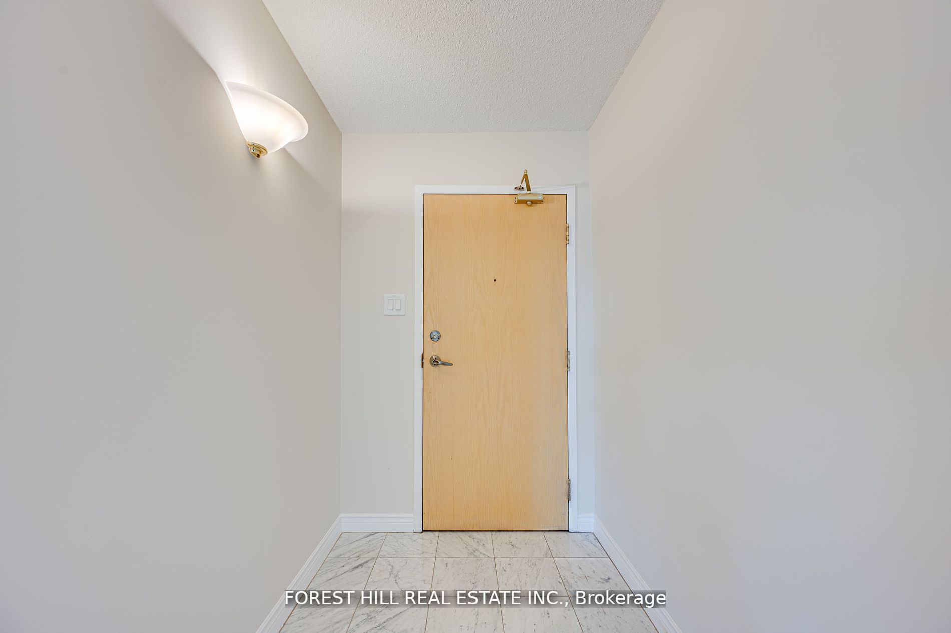 7 Townsgate Dr, #304