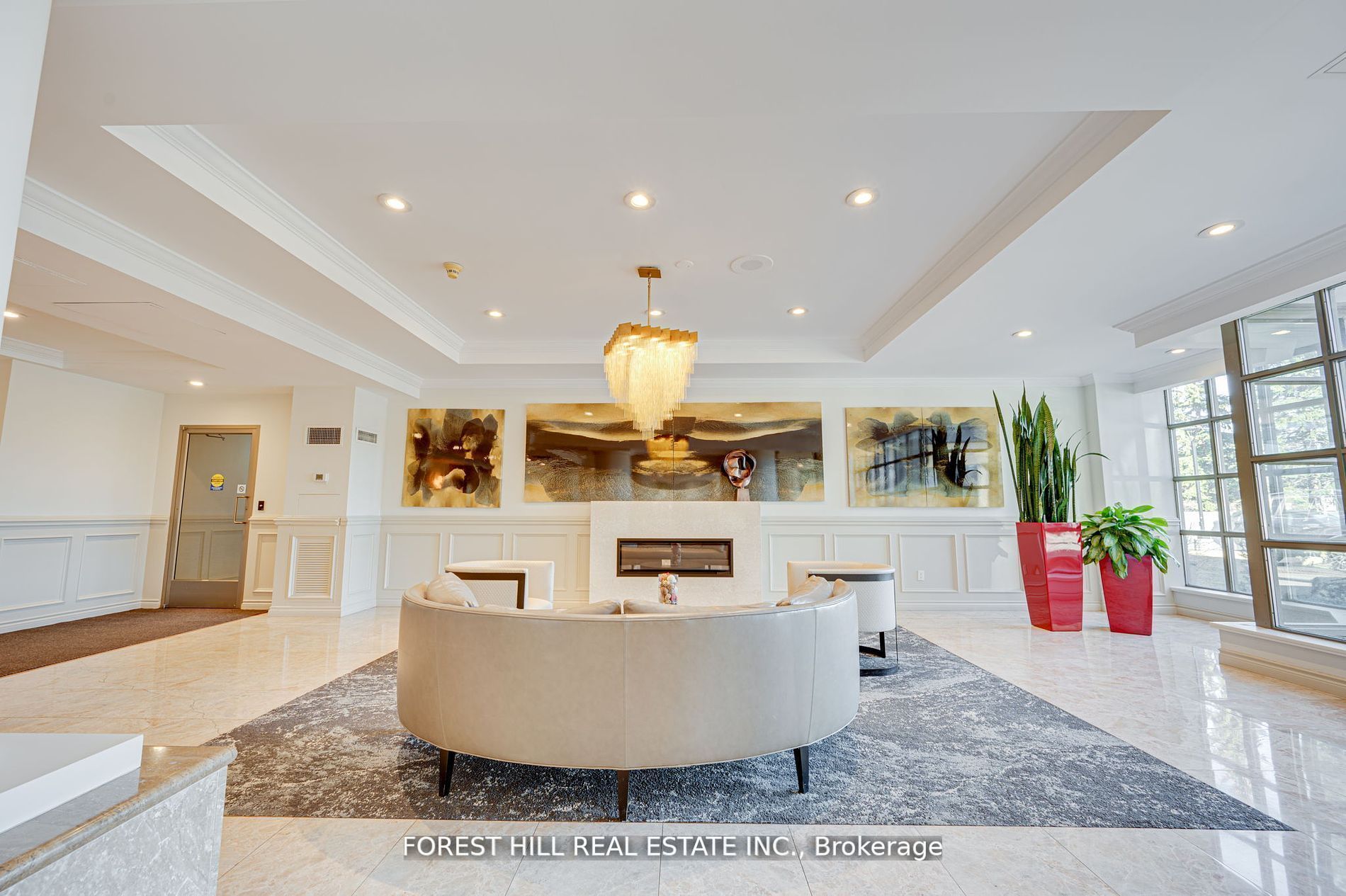 7 Townsgate Dr, #304
