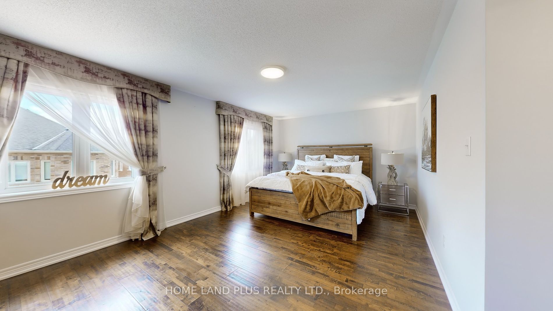 232 Shale Cres