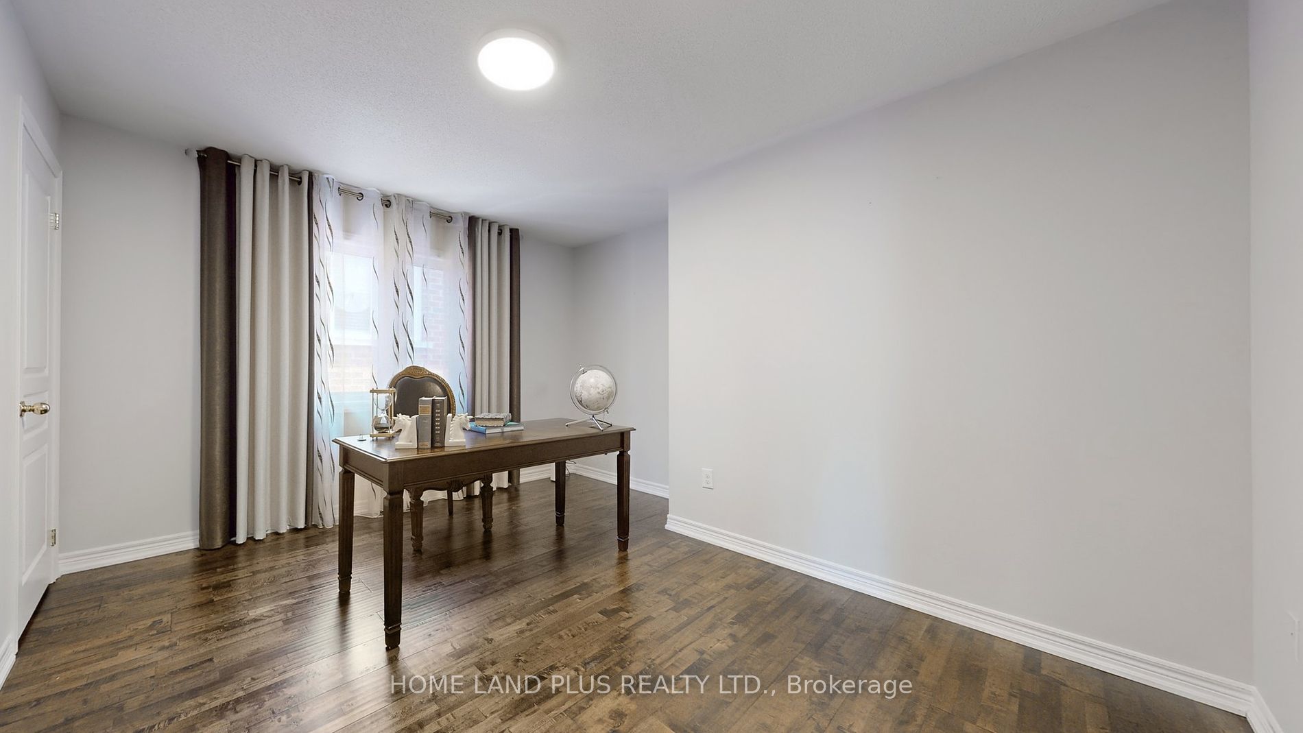 232 Shale Cres