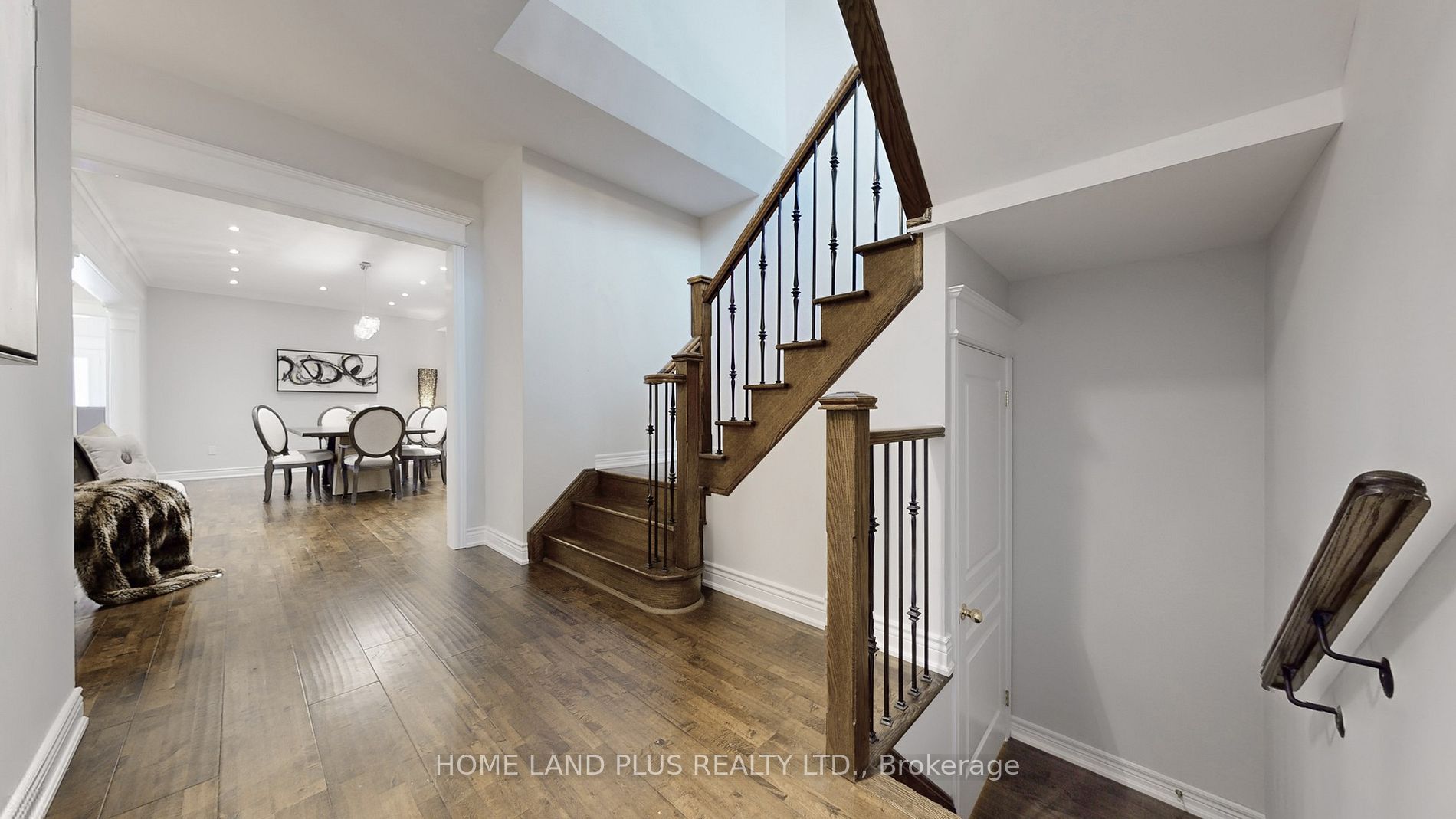 232 Shale Cres