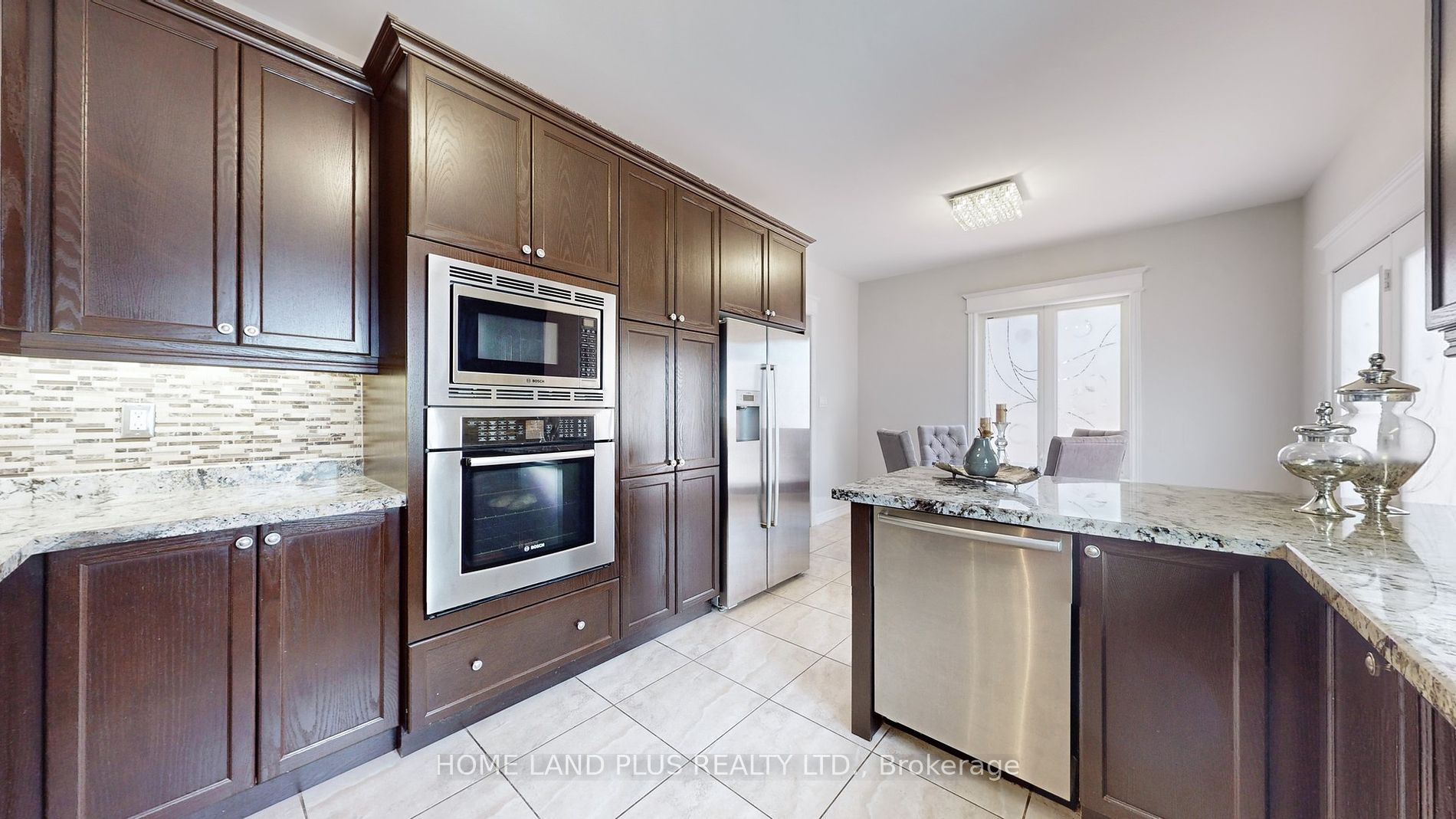 232 Shale Cres