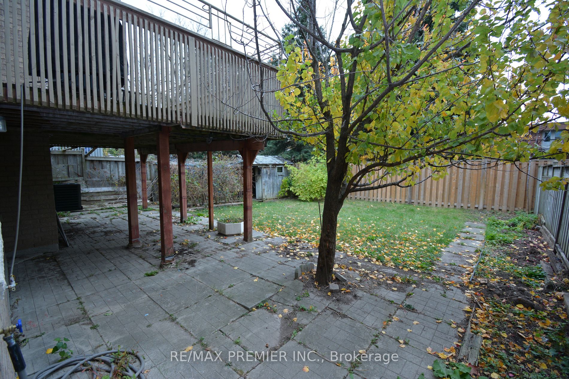 77 Stonebriar Dr