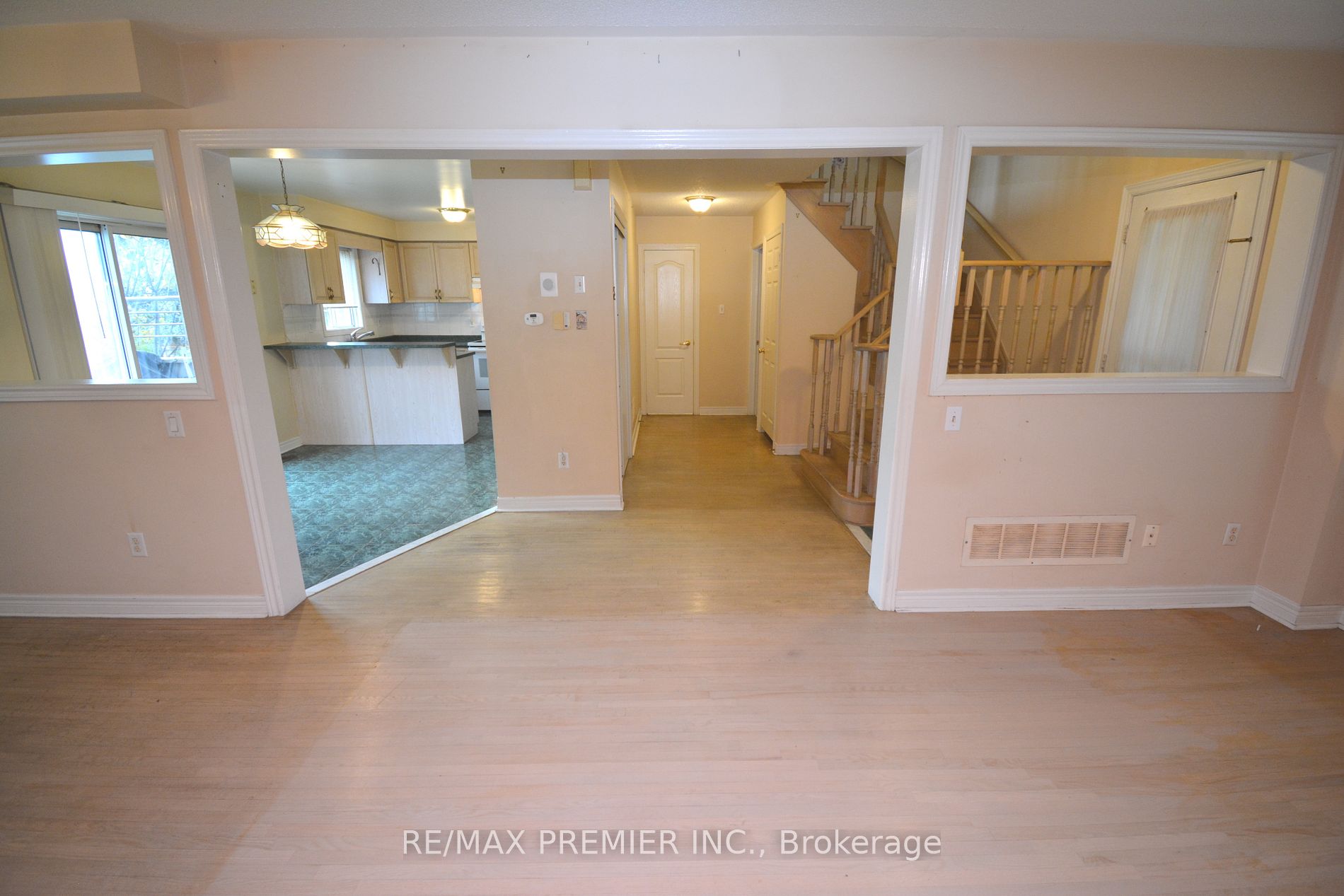 77 Stonebriar Dr