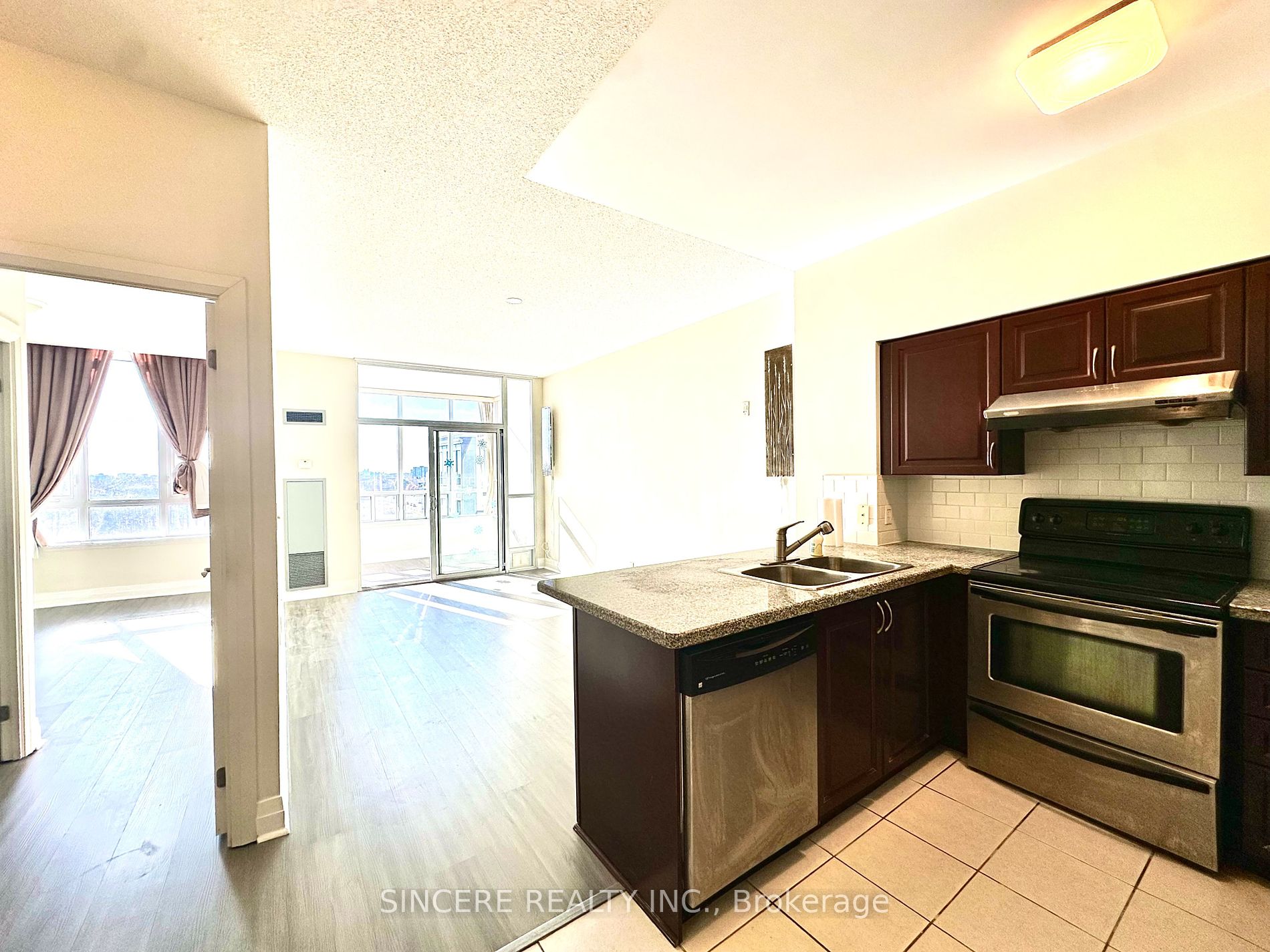 7373 Kennedy Rd, #PH02