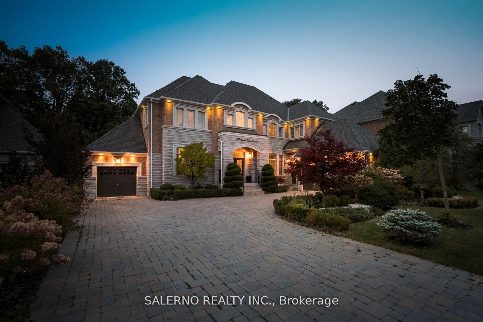 211 Grand Vellore Cres, #Upper