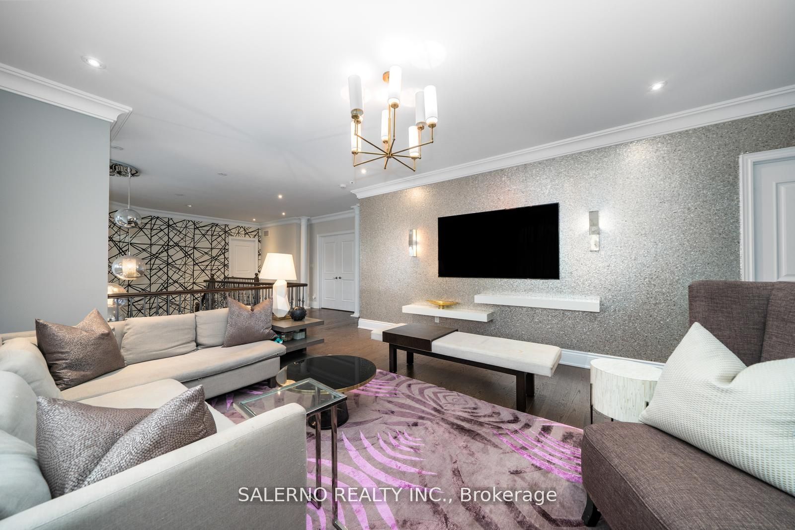 211 Grand Vellore Cres, #Upper