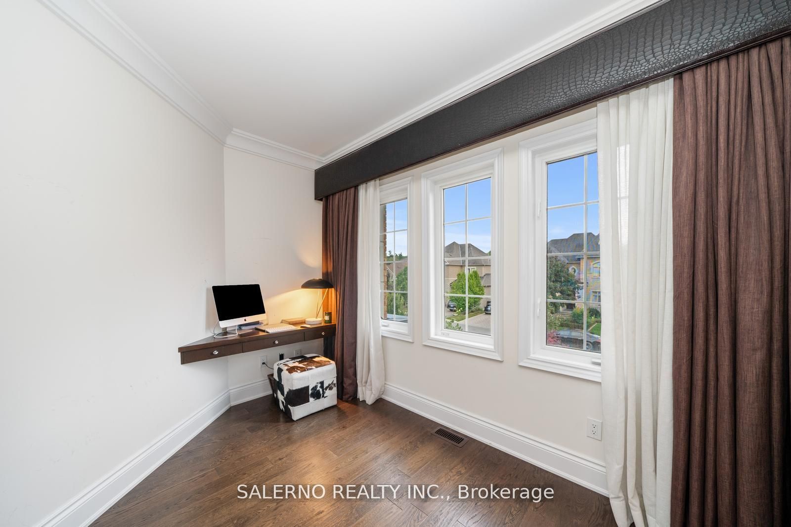211 Grand Vellore Cres, #Upper