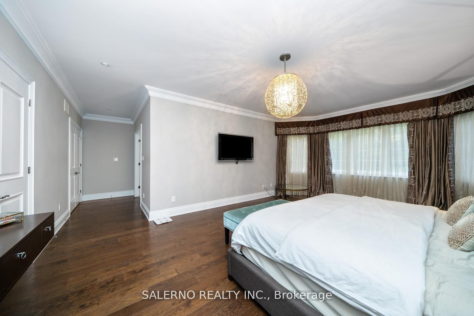 211 Grand Vellore Cres, #Upper