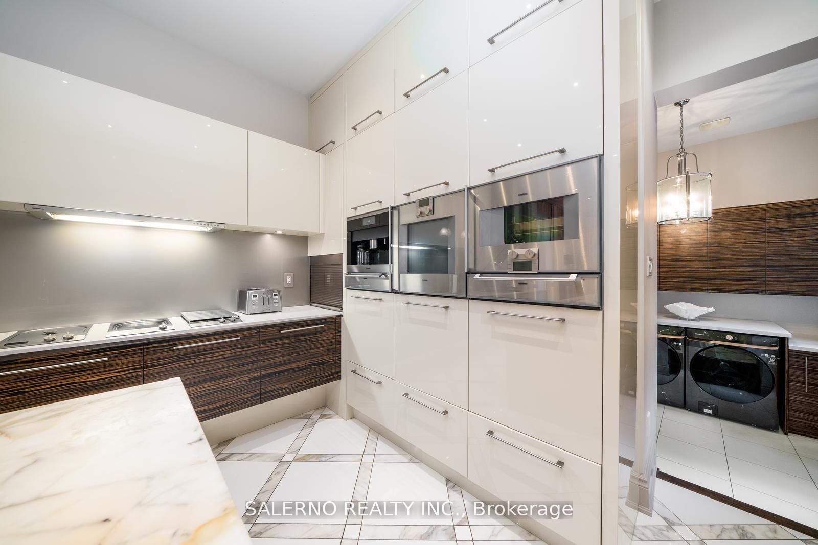 211 Grand Vellore Cres, #Upper