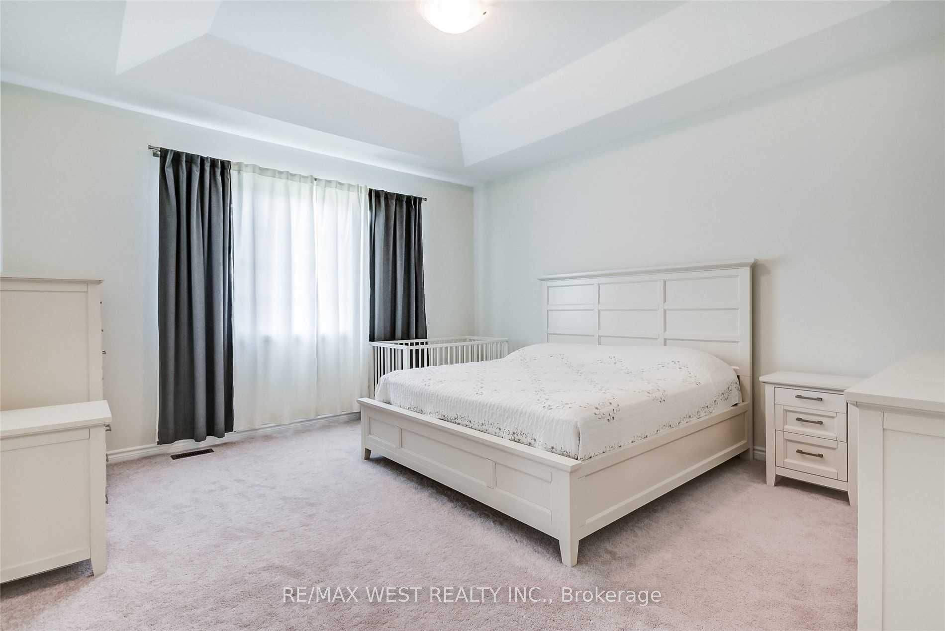 37 Chorus Cres
