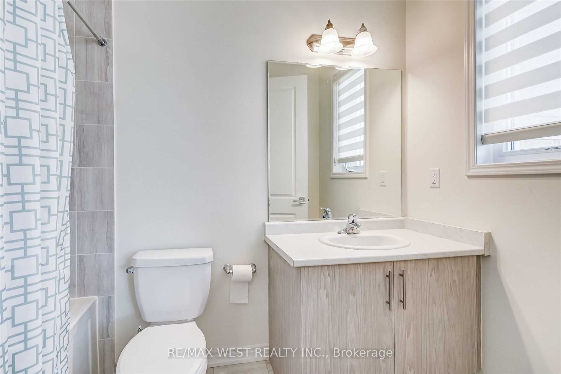 37 Chorus Cres